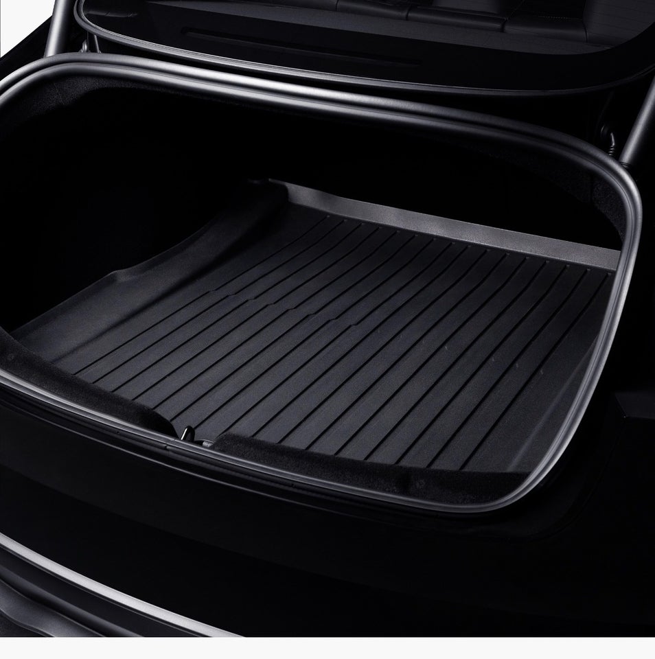 Tesla Model 3 Standard Range+ RWD 4d