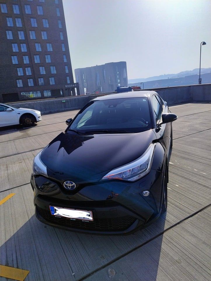Toyota C-HR 1,8 Hybrid C-LUB Smart CVT 5d