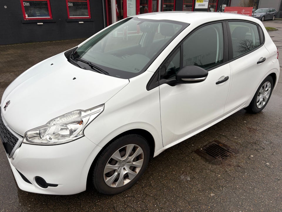 Peugeot 208 1,0 VTi Active+ 5d