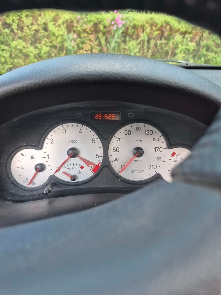Peugeot 206 1,6 16V CC 2d