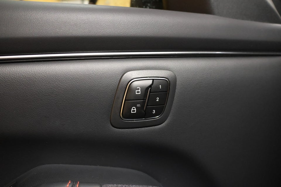 Ford Mustang Mach-E 70 Premium Standard Range AWD 5d