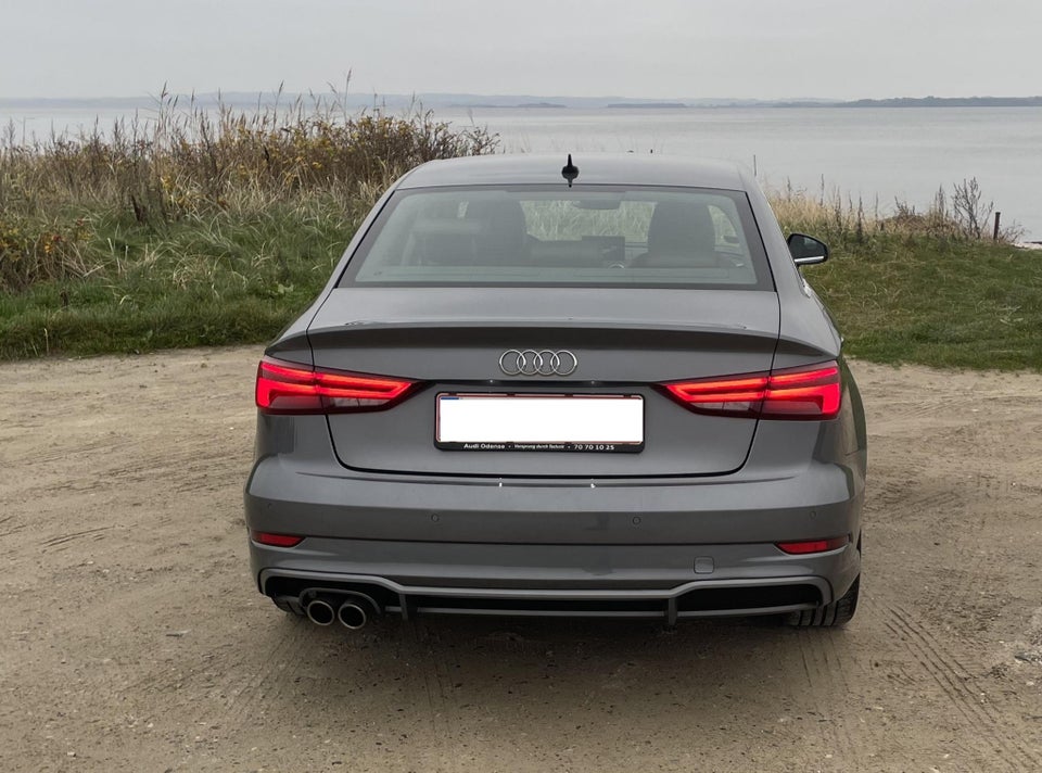 Audi A3 35 TFSi Sport Limited 4d