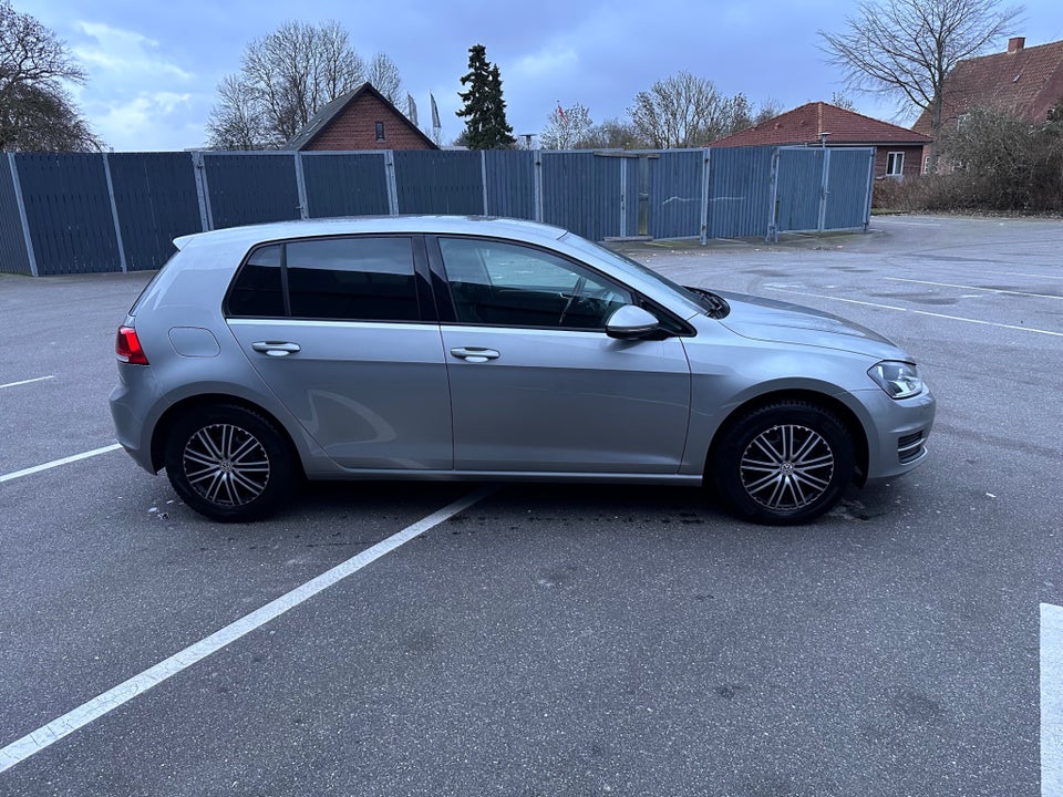 VW Golf VII 1,4 TSi 122 Comfortline DSG BMT 5d