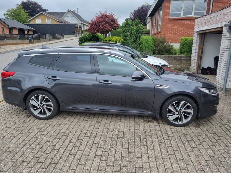 Kia Optima 1,7 CRDi 141 Advance SW 5d