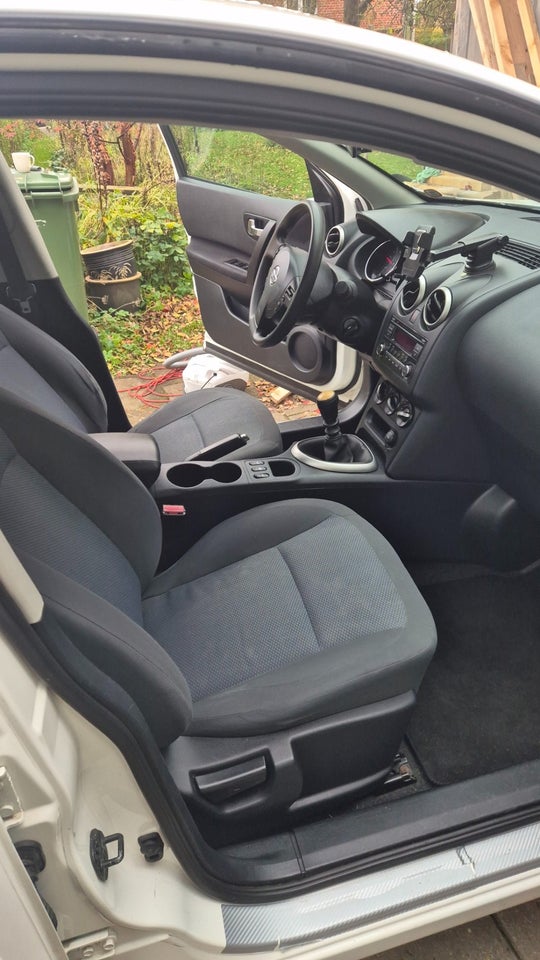 Nissan Qashqai 1,5 dCi 110 Tekna 5d