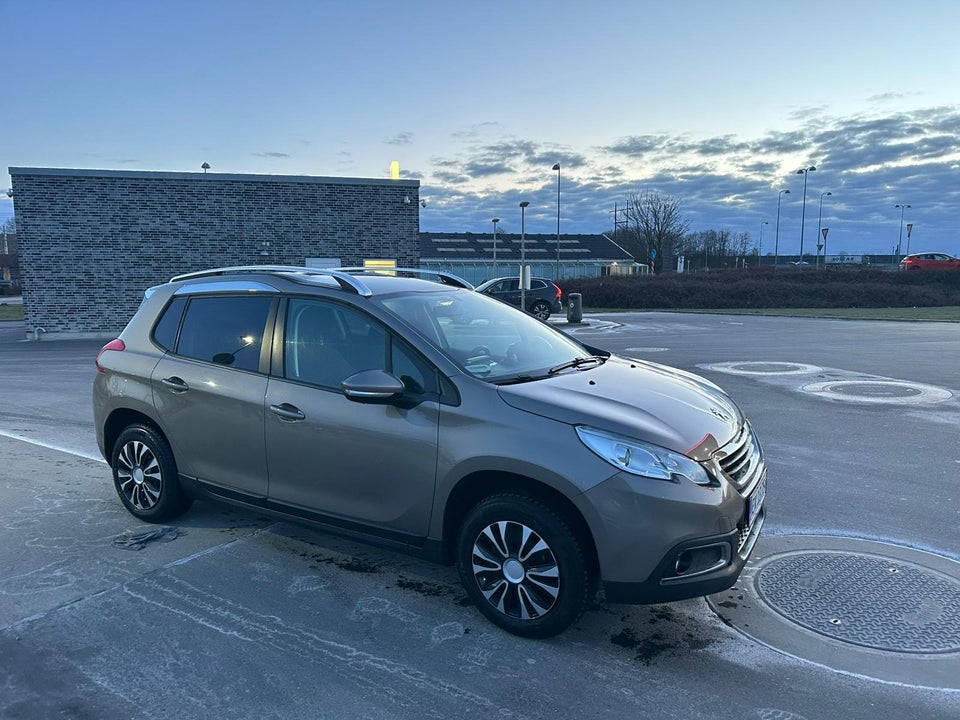 Peugeot 2008 1,2 VTi 82 Active 5d