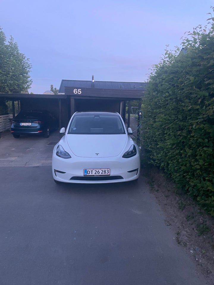 Tesla Model Y Long Range AWD 5d