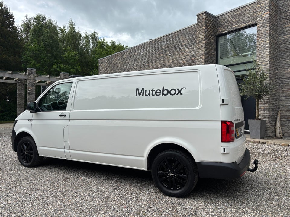 VW Transporter 2,0 TDi 150 Kassevogn DSG lang