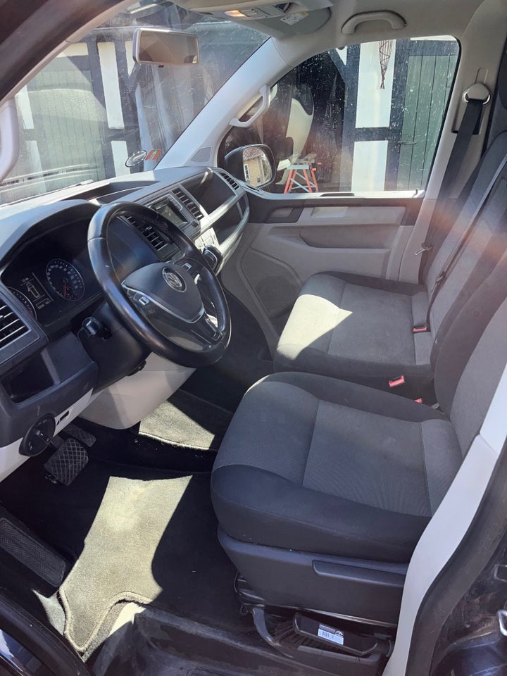 VW Transporter 2,0 TDi 150 Kassevogn DSG kort