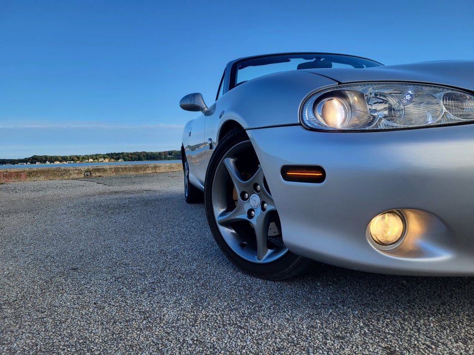 Mazda MX-5 1,8i Sport 2d