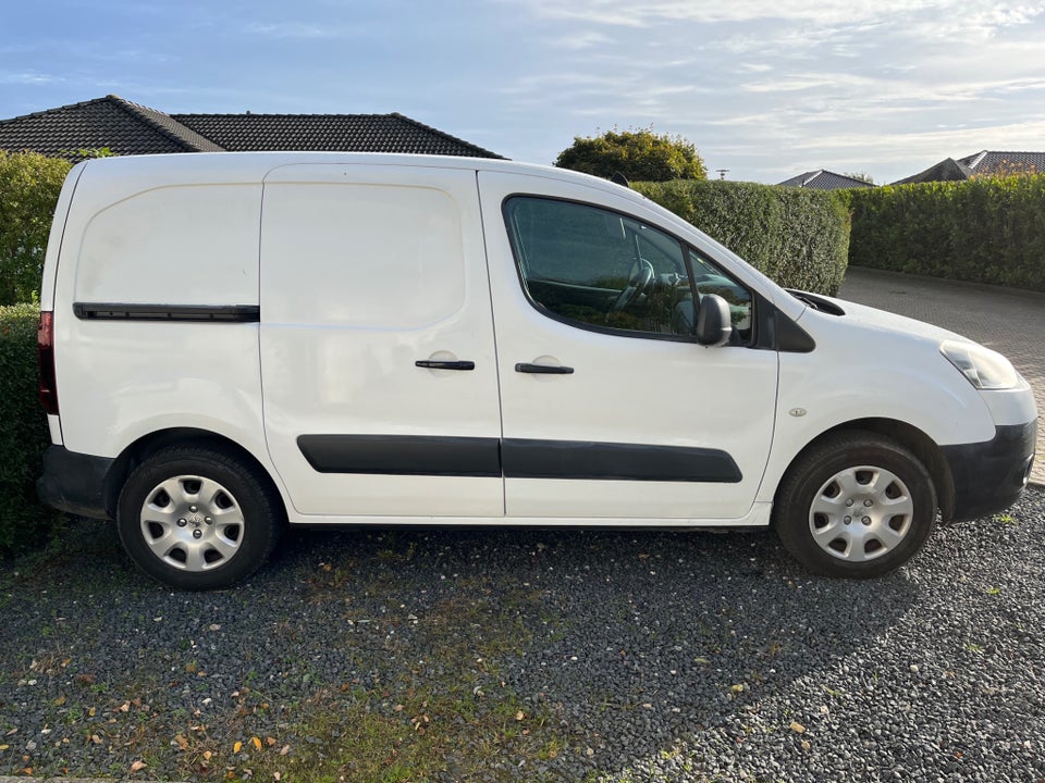 Peugeot Partner 1,6 e-HDi 90 L1 ESG Van 5d