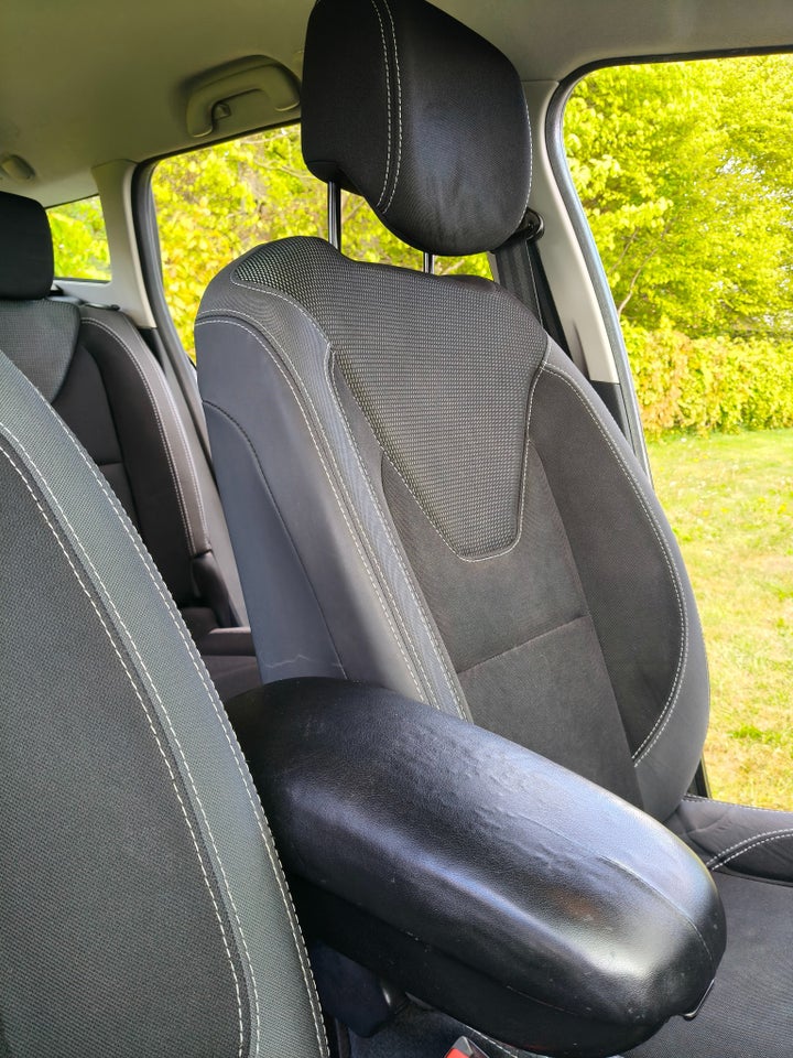 Renault Clio IV 0,9 TCe 90 Expression Sport Tourer 5d