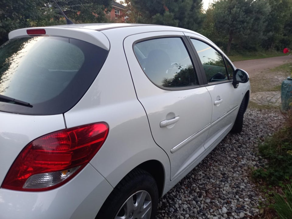 Peugeot 207 1,4 HDi 68 5d