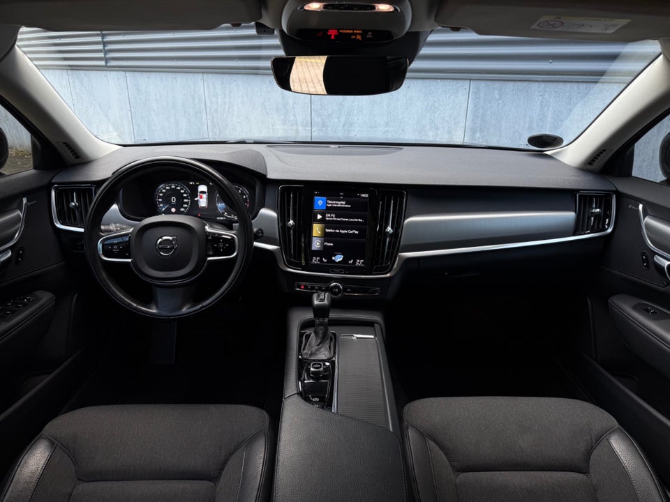 Volvo V90 2,0 T5 254 Momentum aut. 5d