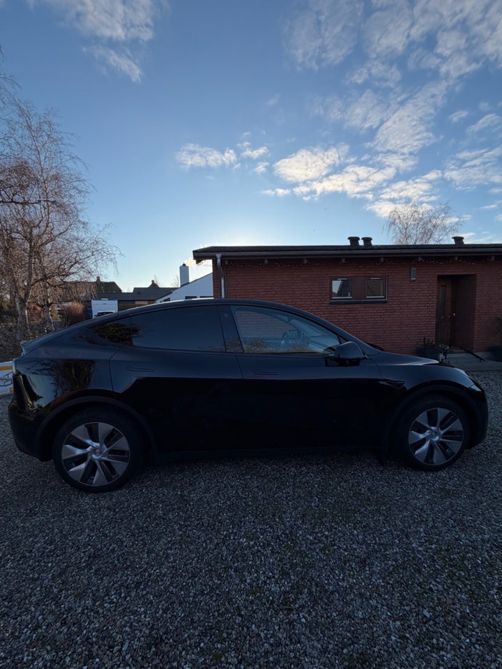 Tesla Model Y Long Range AWD 5d