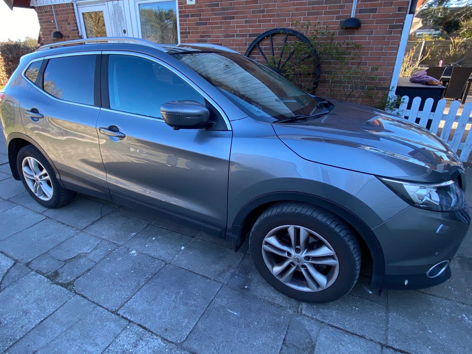 Nissan Qashqai 1,6 dCi 130 Tekna X-tr. 5d
