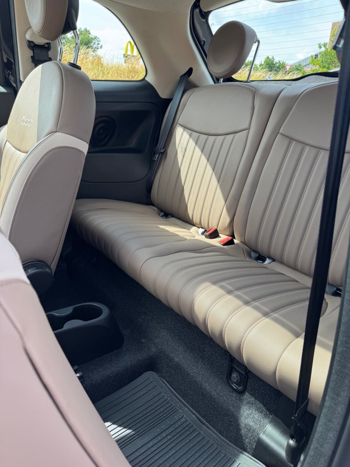 Fiat 500 0,9 TwinAir 80 Black Navigator 3d