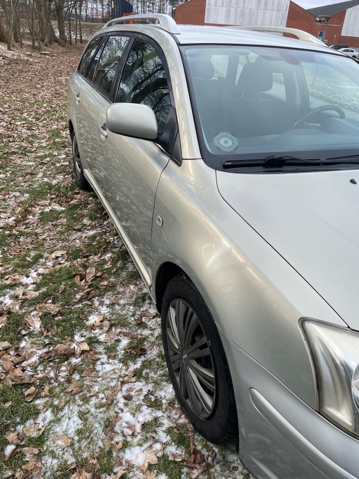 Toyota Avensis 1,8 VVT-i Sol stc. 5d