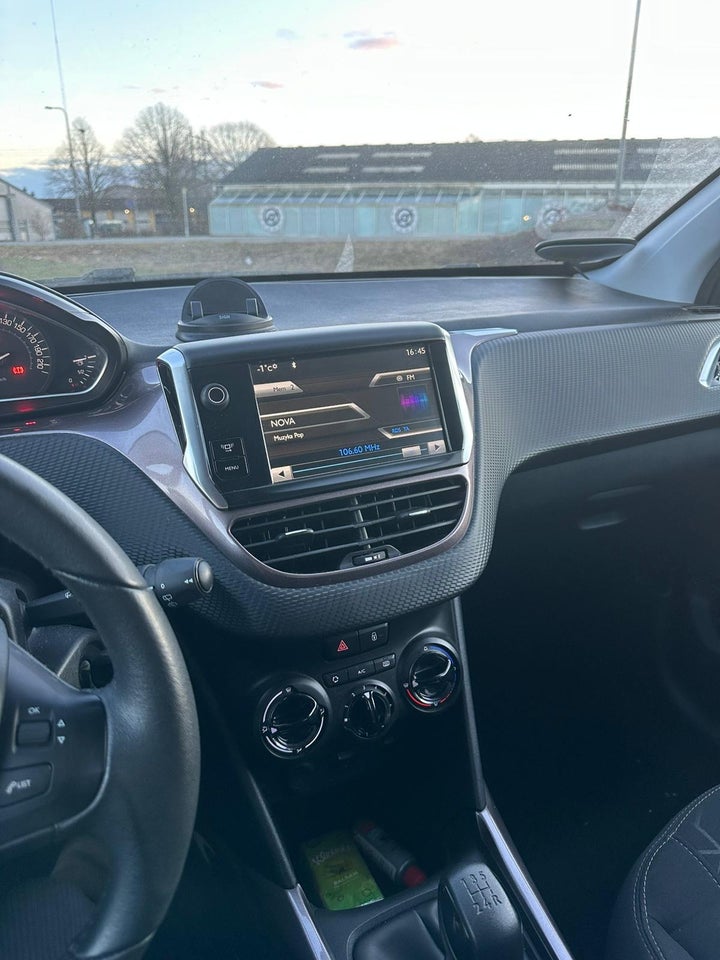 Peugeot 2008 1,2 VTi 82 Active 5d