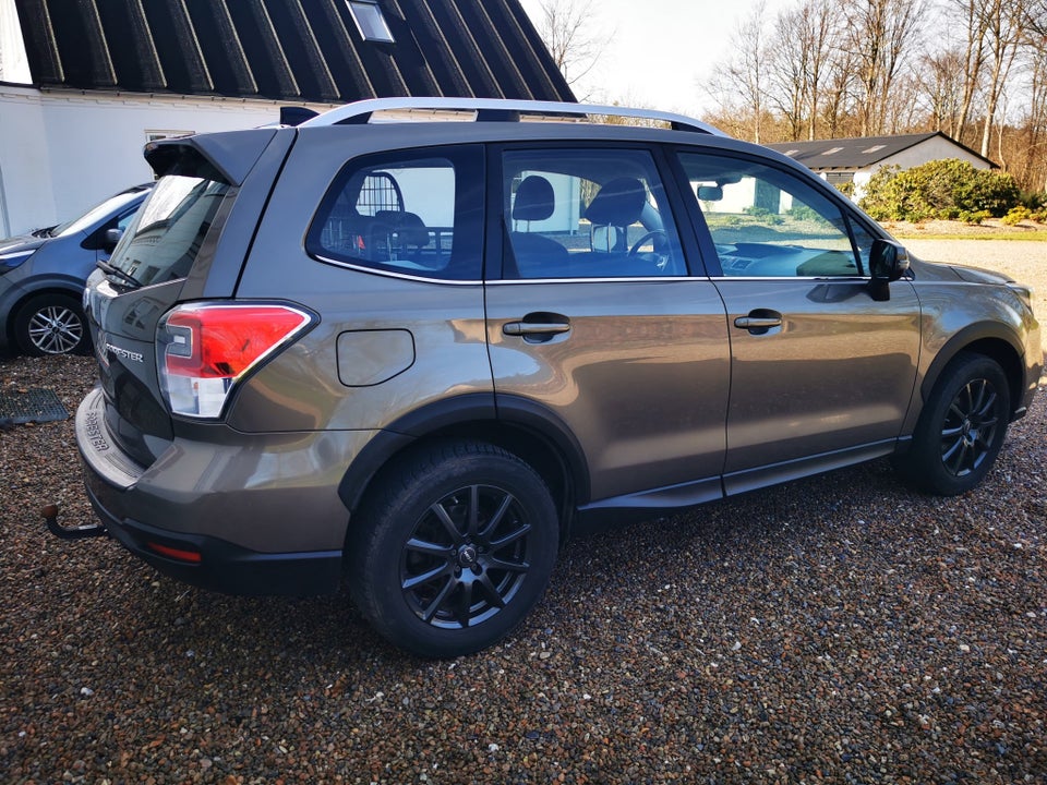 Subaru Forester 2,0 XS EyeSight CVT AWD 5d