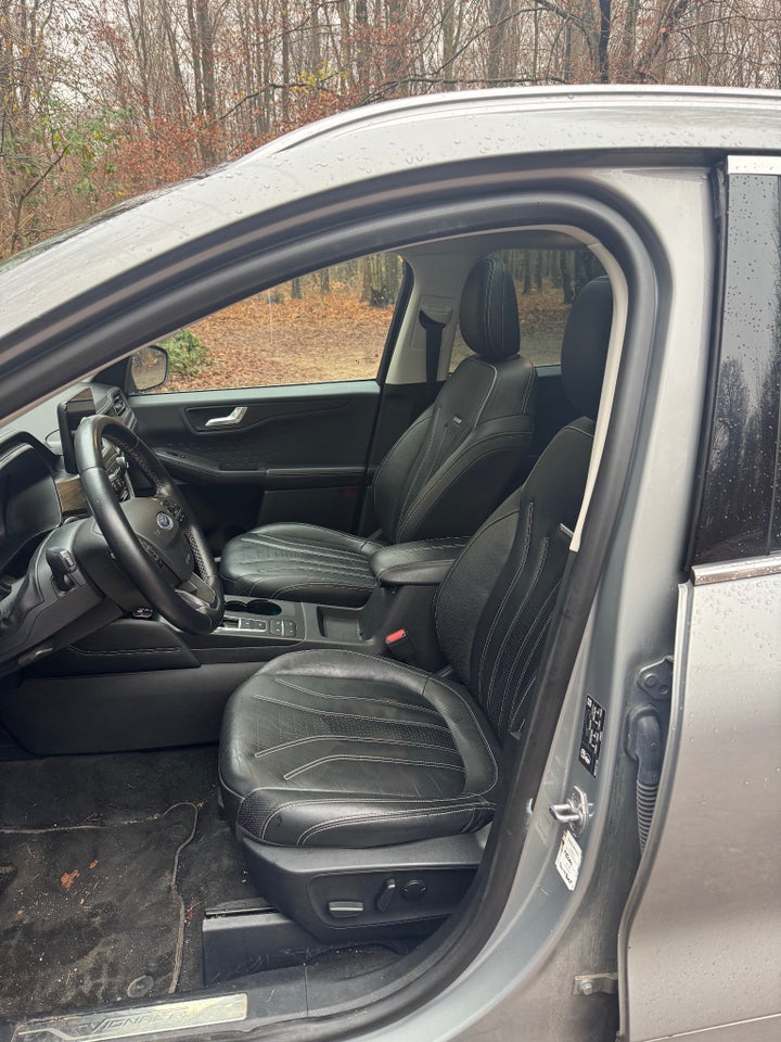 Ford Kuga 2,5 PHEV Vignale CVT 5d