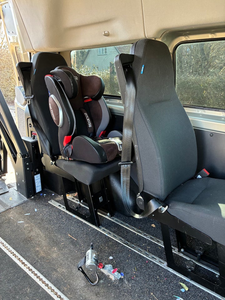 Ford Transit 300L Kombi 2,2 TDCi 125 Trend 5d