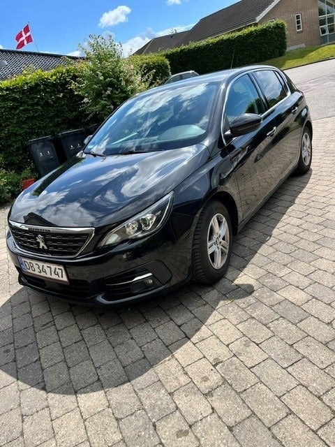 Peugeot 308 1,5 BlueHDi 130 Infinity 5d