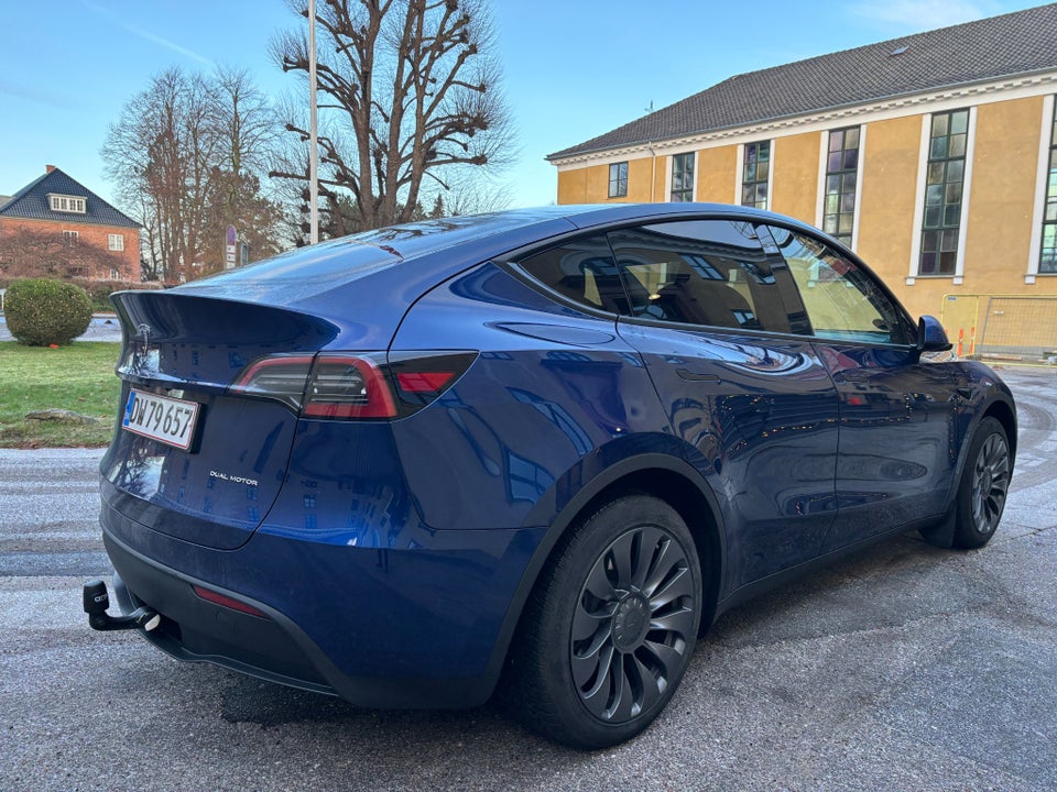 Tesla Model Y Long Range AWD 5d