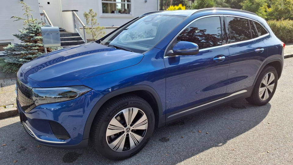 Mercedes EQA300 Progressive 4Matic 5d