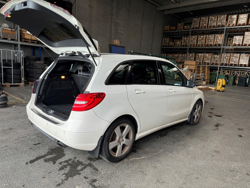 Mercedes B220 2,2 CDi aut. BE 5d