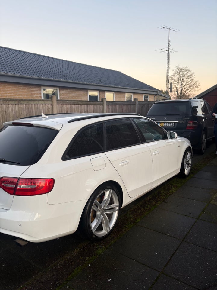 Audi A4 2,0 TFSi 211 S-line Avant Multitr. 5d