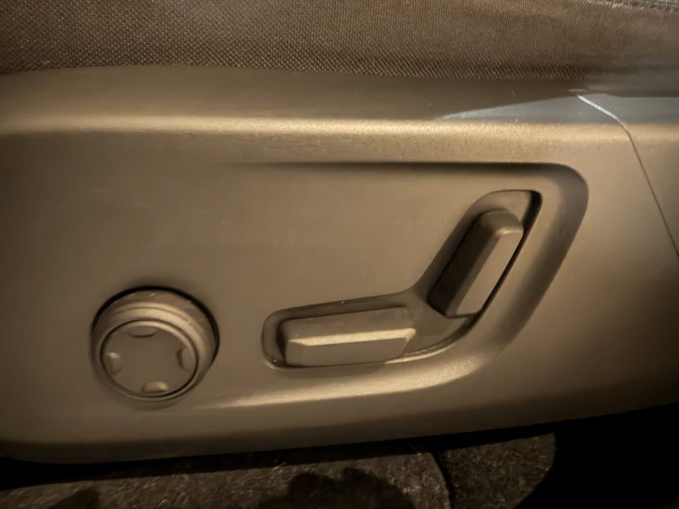 Volvo XC40 P6 ReCharge Pro 5d