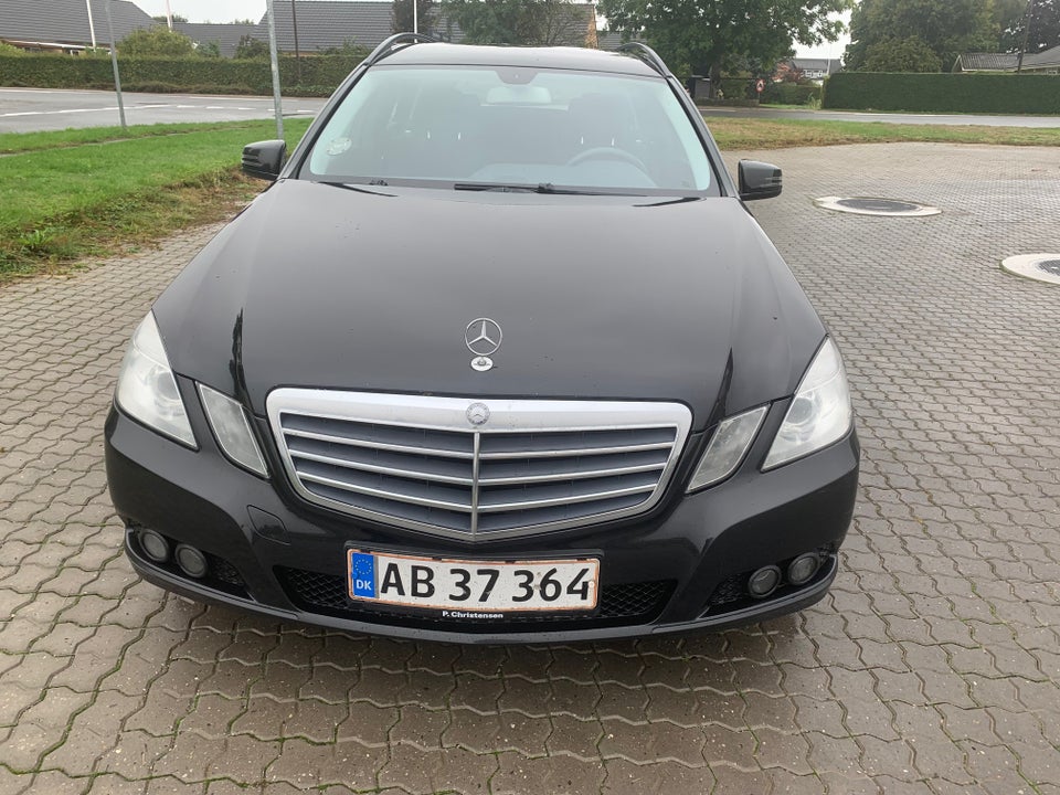 Mercedes E200 2,2 CDi stc. aut. BE 5d