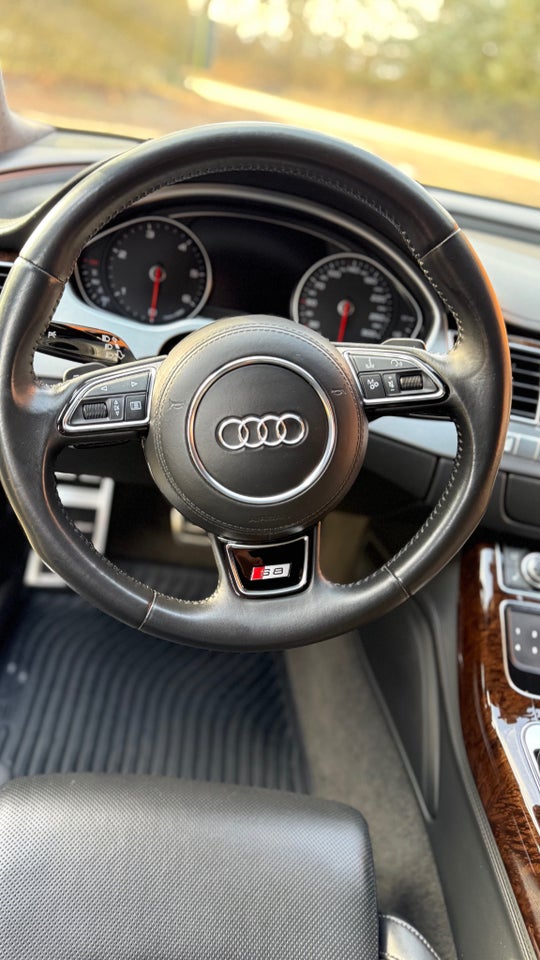 Audi A8 4,2 TDi 350 quattro Tiptr. 4d