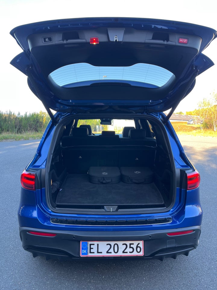 Mercedes EQB250+ AMG Line 5d