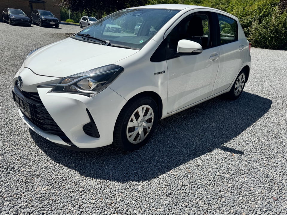 Toyota Yaris 1,5 Hybrid H2 e-CVT Van 5d