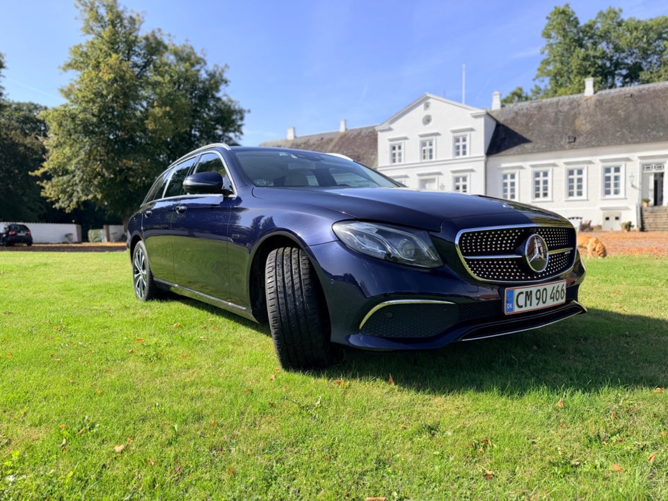 Mercedes E300 de 2,0 Avantgarde stc. aut. 5d
