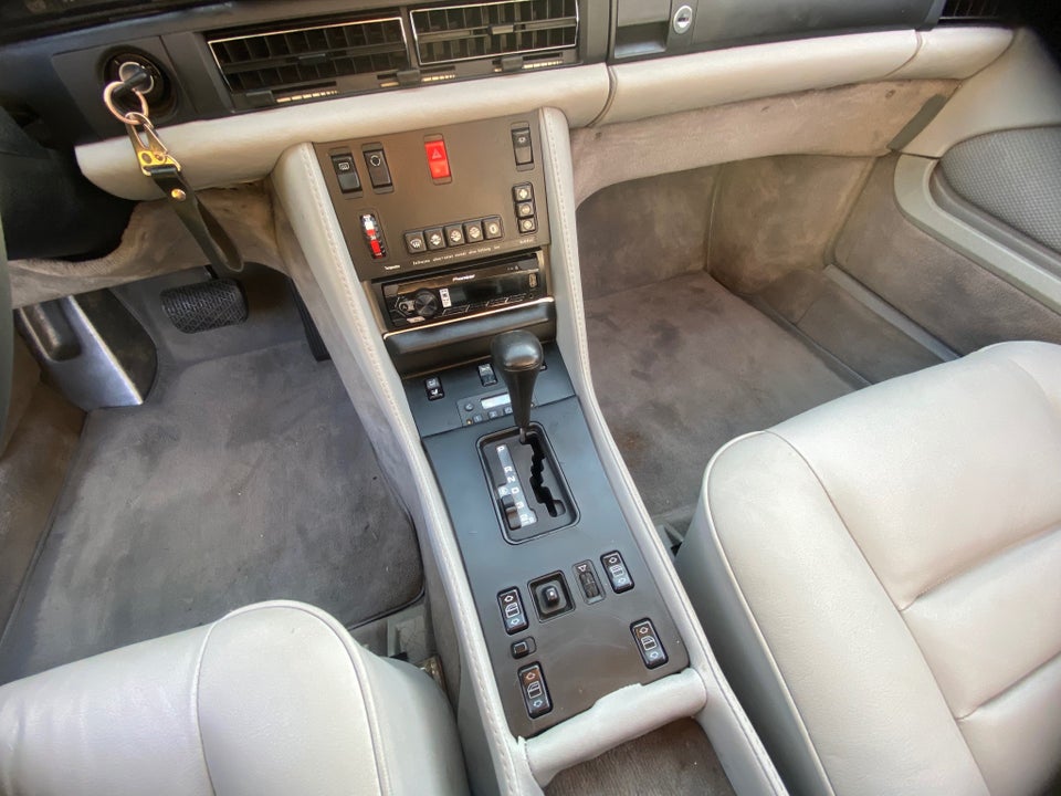 Mercedes 560 SEC 5,6 aut. 2d