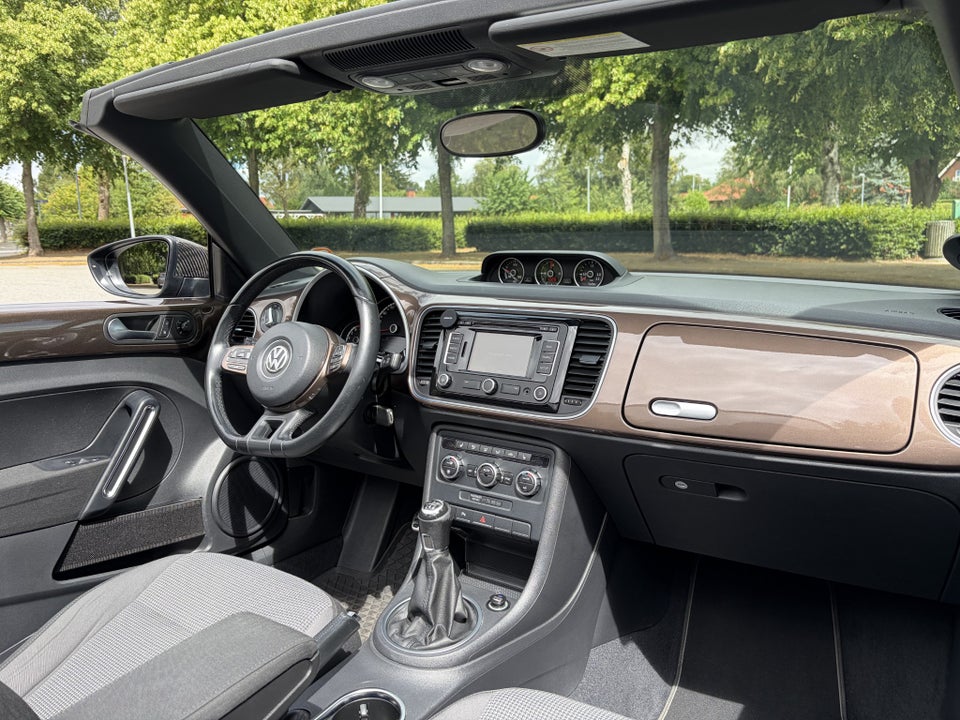 VW The Beetle 1,2 TSi 105 Design Cabriolet BMT 2d