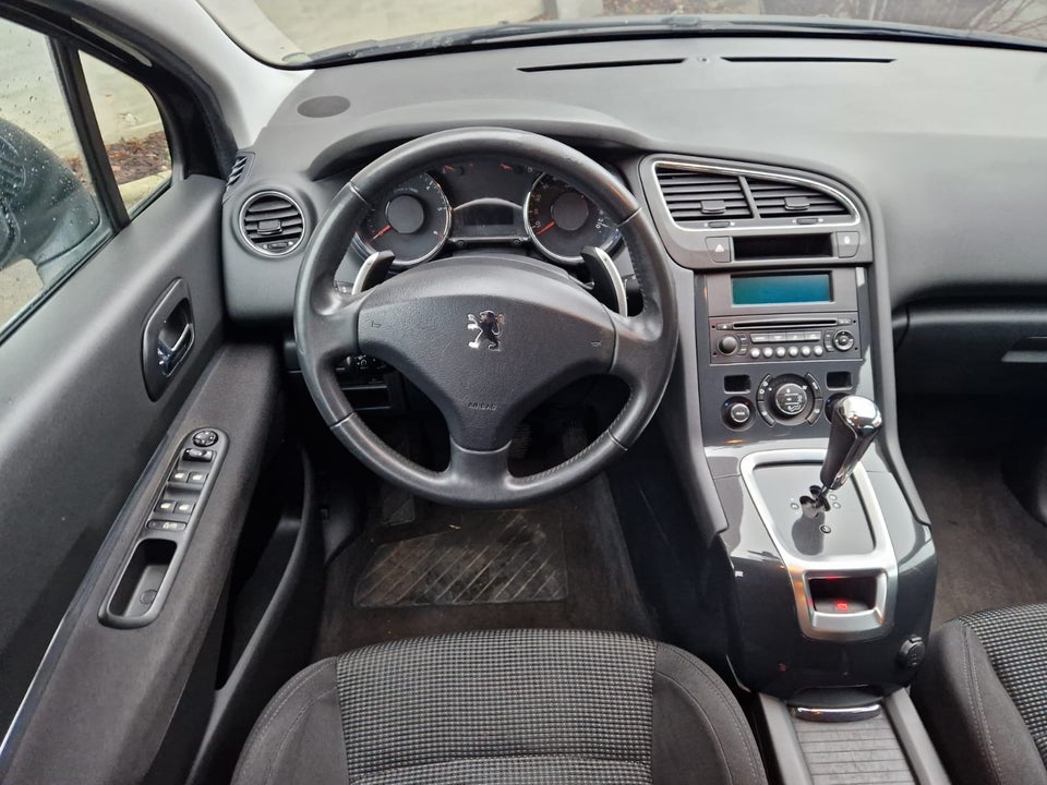 Peugeot 5008 1,6 HDi 112 Premium ESG 5d