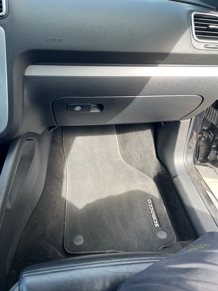 VW Scirocco 2,0 TDi 177 R-line 3d