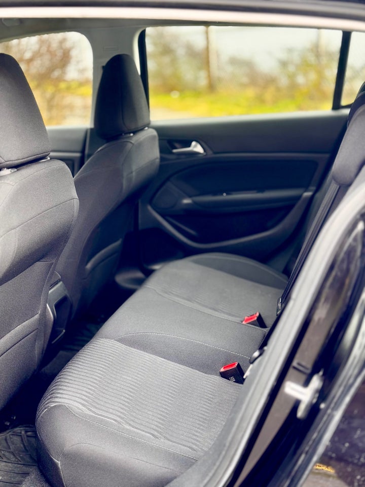 Peugeot 308 1,2 e-THP 110 Active 5d