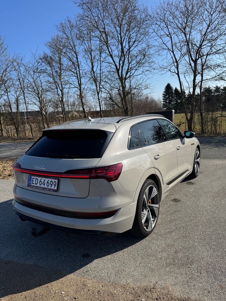 Audi e-tron 55 S-line quattro 5d