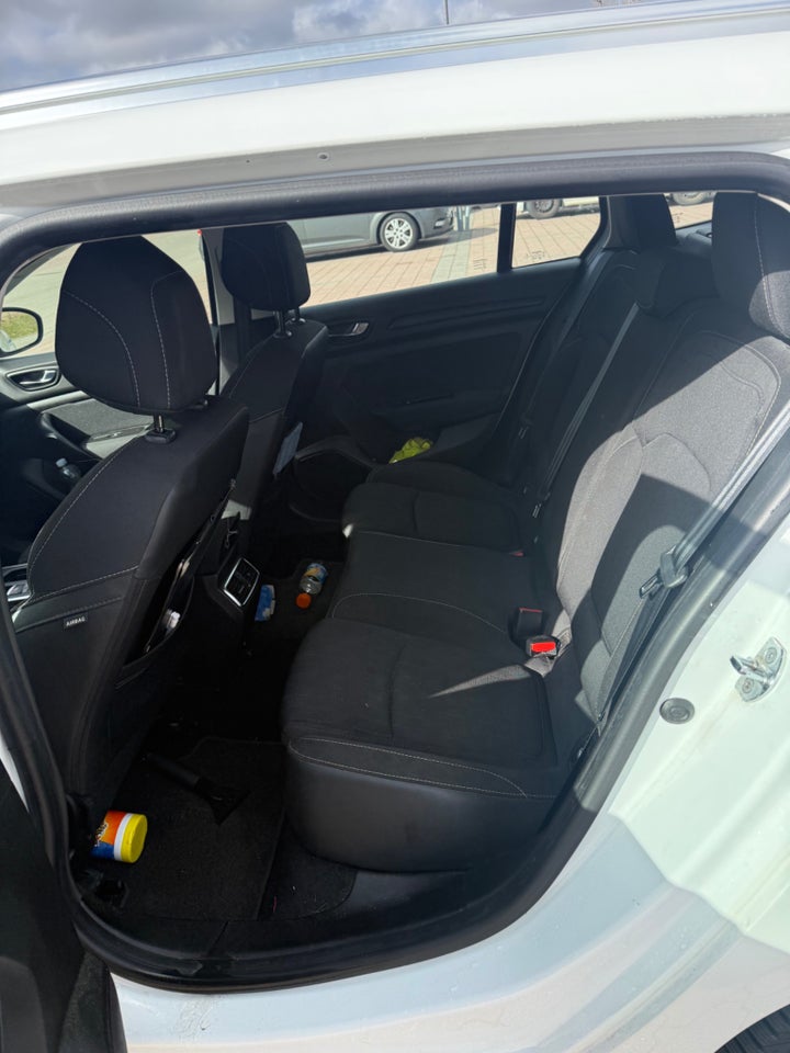 Renault Megane IV 1,3 TCe 140 Limited Sport Tourer 5d