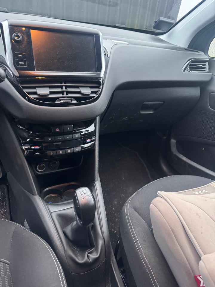 Peugeot 208 1,6 BlueHDi 75 Active 5d