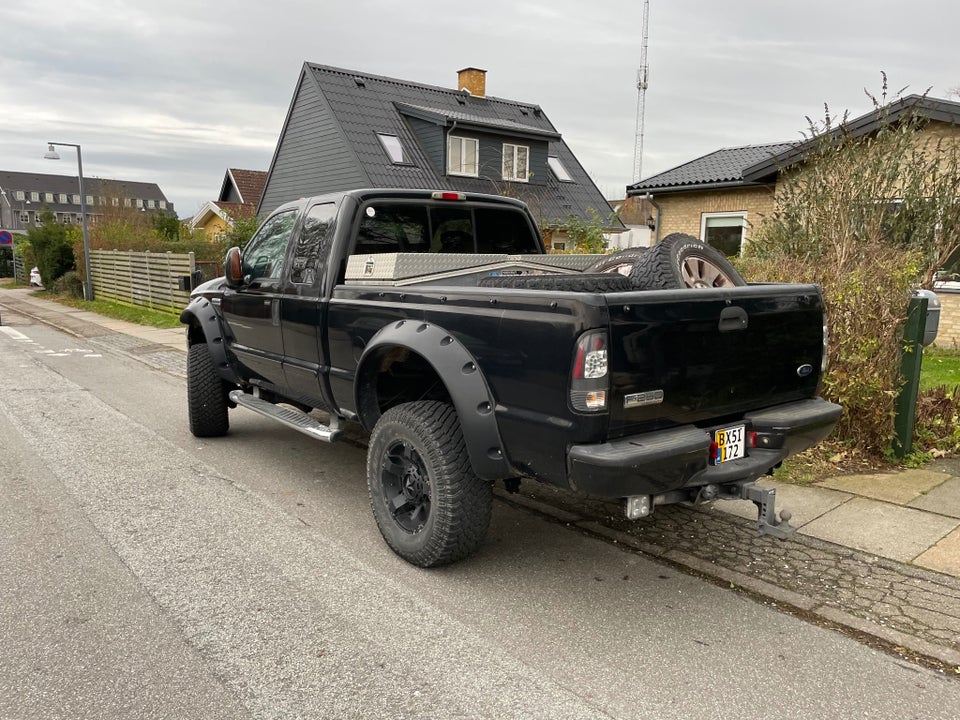 Ford F-250 6,0 V8 TD Super Duty Lariat aut. 4x4 4d