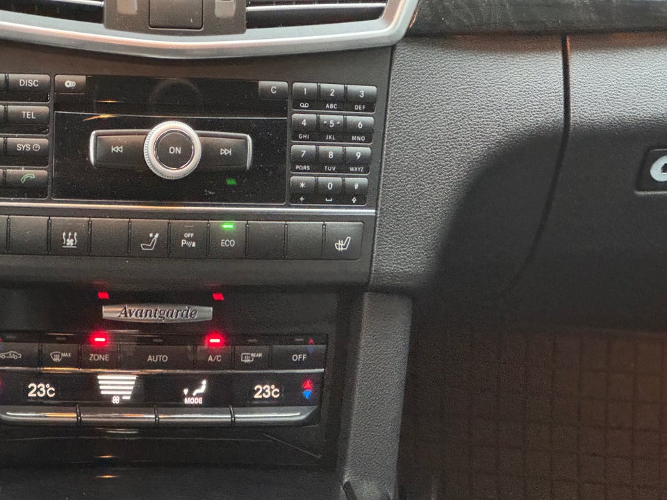 Mercedes E220 2,2 CDi Avantgarde stc. aut. BE 5d