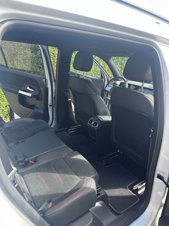 Mercedes EQB250 AMG Line 5d