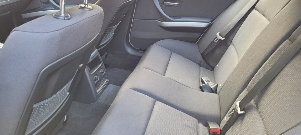 BMW 320d 2,0  4d