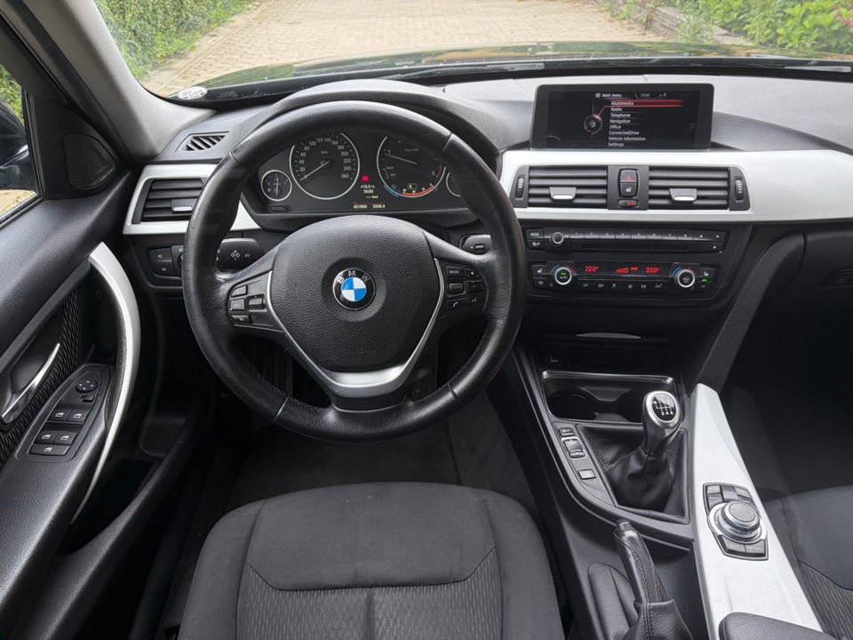 BMW 318d 2,0 Touring 5d